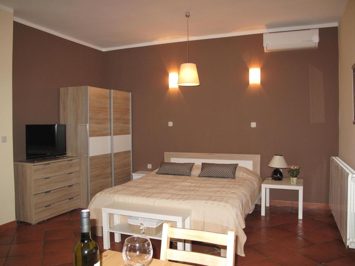 Apartmani Dubasnica Malinska Esterno foto