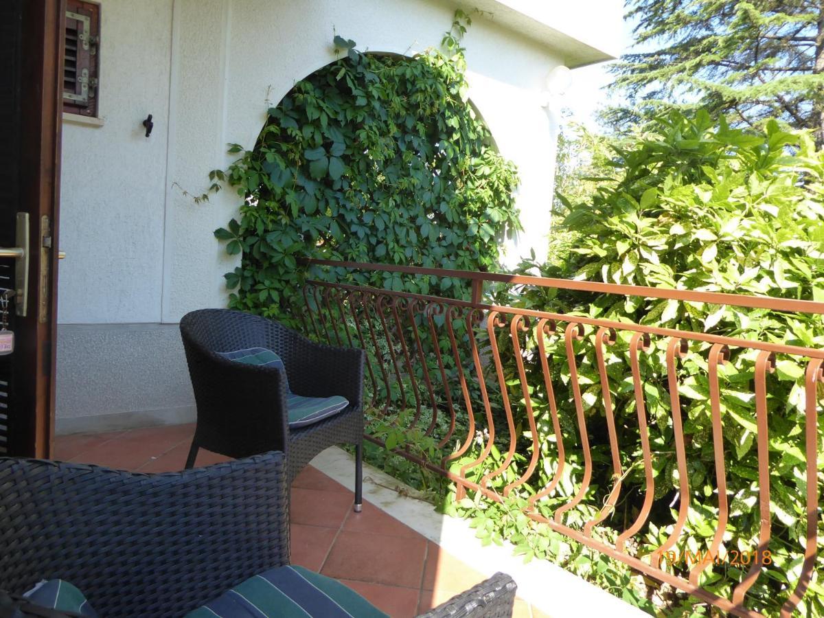 Apartmani Dubasnica Malinska Esterno foto
