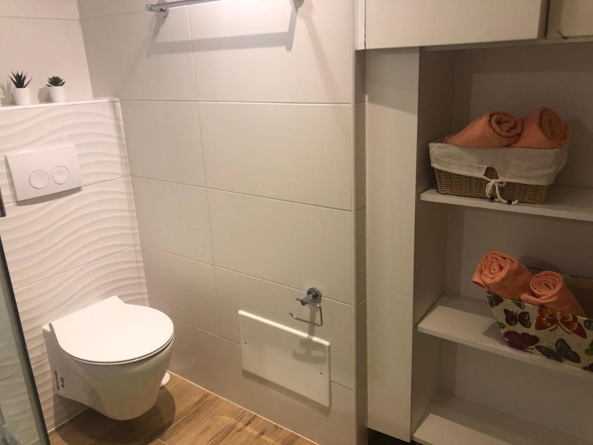 Apartmani Dubasnica Malinska Esterno foto