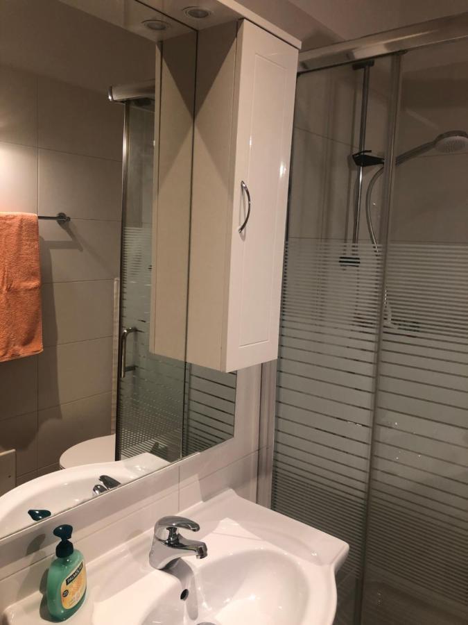 Apartmani Dubasnica Malinska Esterno foto